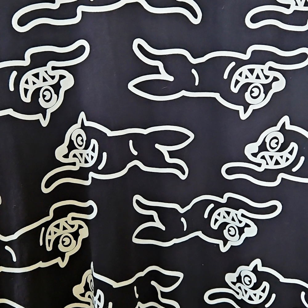 Mens medium tshirt new without tags 100% cotton black with white running dogs